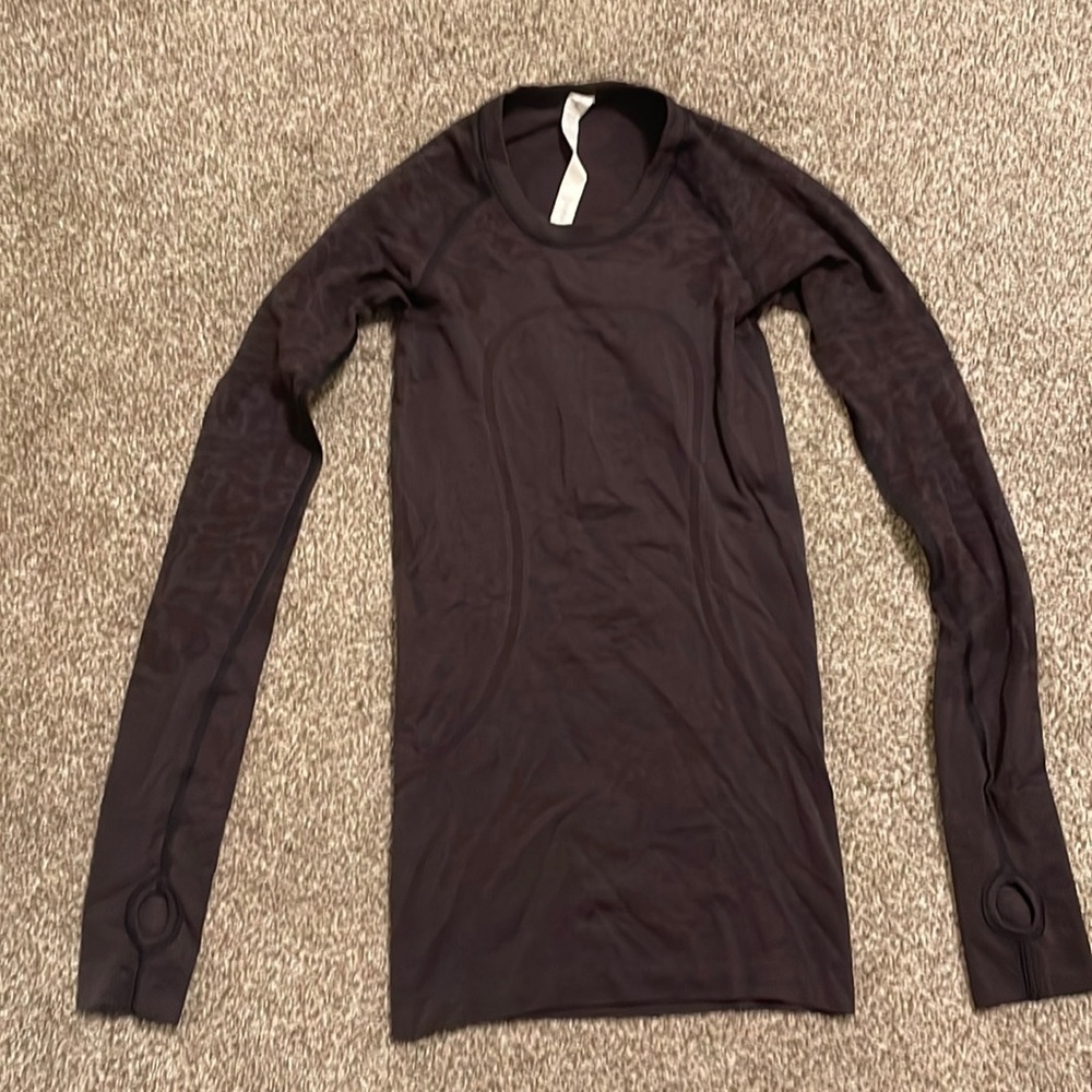 womens lululemon swiftly long sleeve shirt size 2